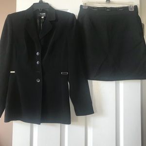 Two piece suit set
